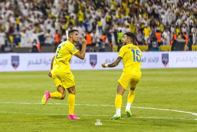 阿拉冠：利雅得胜利加时2-1逆转夺冠！C罗双响伤退 5场6球获金靴