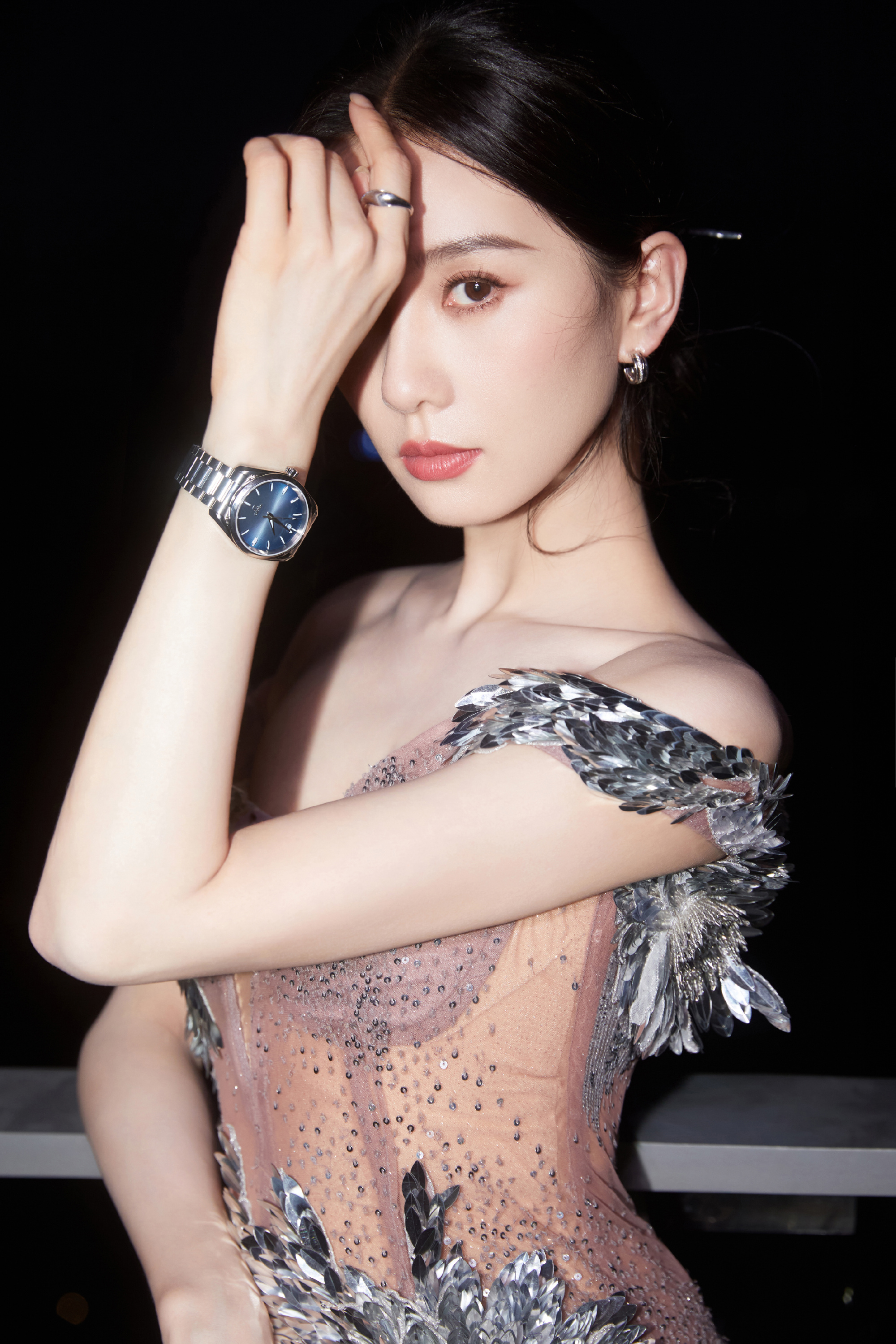 刘诗诗凝眸倩影于此刻定格，绽放明媚气场【15P】