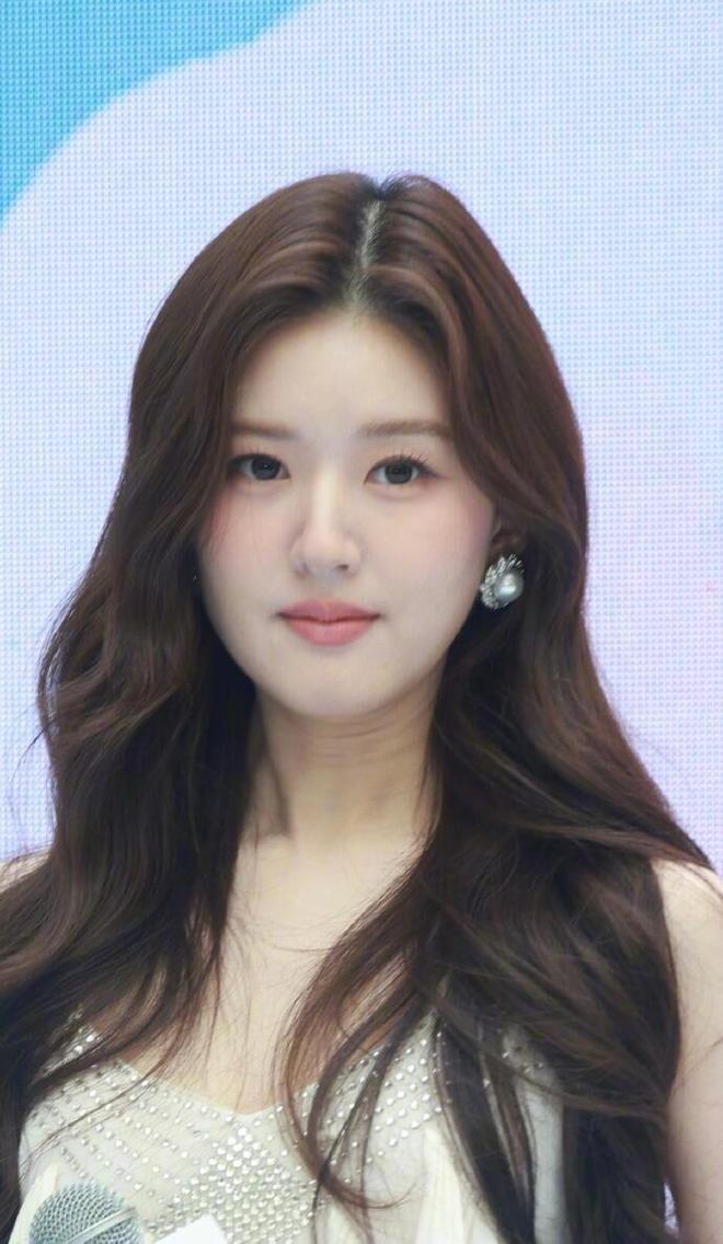 为什么说赵露思的颜值被&ldquo;低估&rdquo;了？看看她的生图你就明白