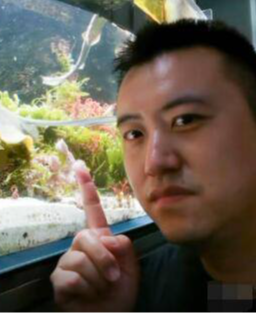 小伙在自家厕所里建起海洋馆，并在其中隐居6年，真相实在让人惊愕