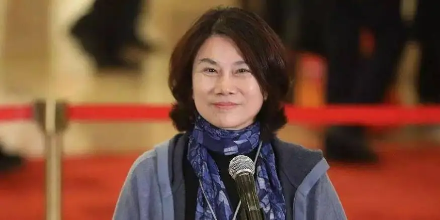 董明珠：建议上市公司高管任期内不得减持公司股票