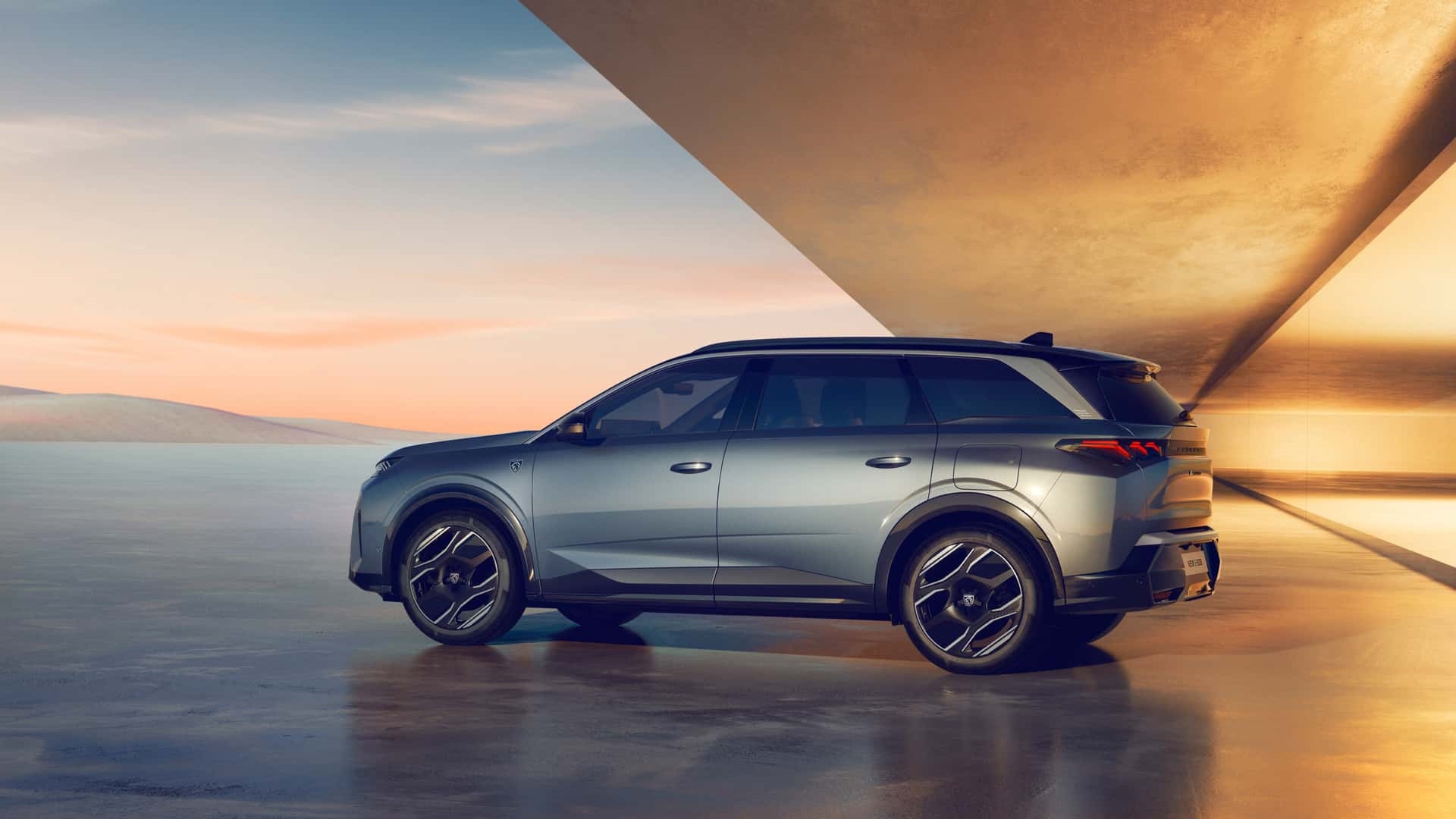 全新标致5008家族发布：论设计还得法国人