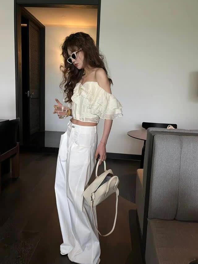 今夏火了一种穿法：叫&ldquo;上半身去蹦迪、下半身去开会&rdquo;，特时髦！